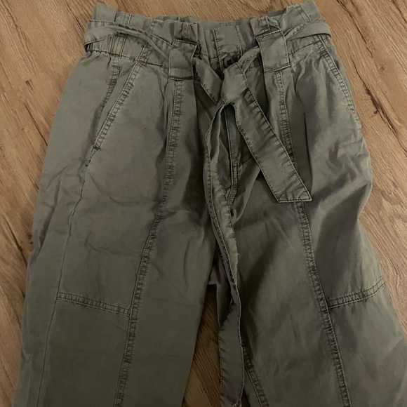 Blank NYC Reagin Olive Green Paperbag Waste Cargo Pants - Size 26 - Picture 4 of 4
